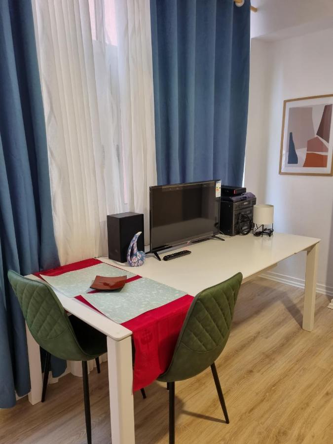 Cozy Apartment In City Center Tirana Buitenkant foto