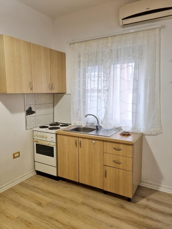 Cozy Apartment In City Center Tirana Buitenkant foto
