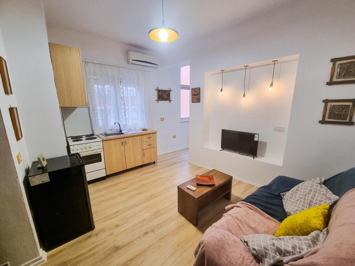 Cozy Apartment In City Center Tirana Buitenkant foto